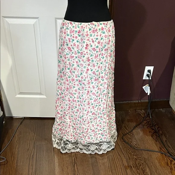 Vtg April Cornell White Maxi Skirt lace Pink & Green Floral Print Sz M - Picture 4 of 5